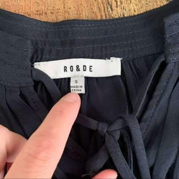 RO & DE womens lightweight v-neck high low tunic with ruffle bottom in navy -S - Picture 4 of 8